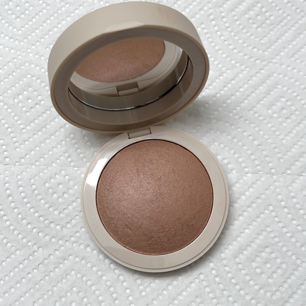 Em Cosmetics Heavens Glow- Baroque